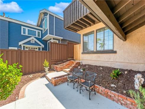 1407 Lakeside , Huntington Beach, CA