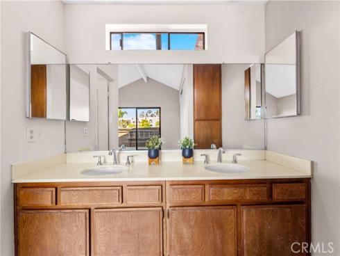 1407 Lakeside , Huntington Beach, CA