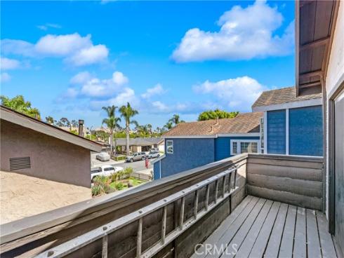 1407 Lakeside , Huntington Beach, CA