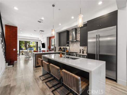 404 10th Street, Huntington Beach, CA