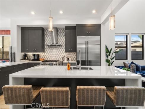 404 10th Street, Huntington Beach, CA