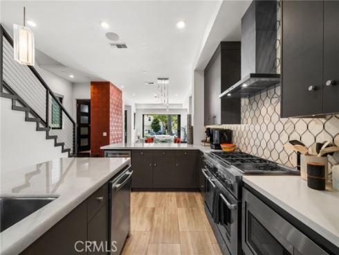 404 10th Street, Huntington Beach, CA