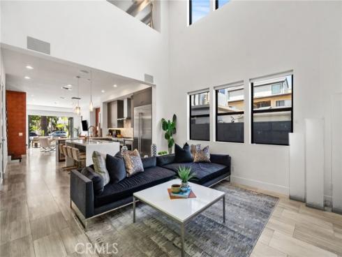 404 10th Street, Huntington Beach, CA