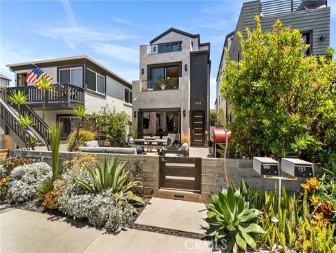 404 10th Street, Huntington Beach, CA