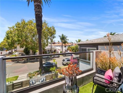 404 10th Street, Huntington Beach, CA