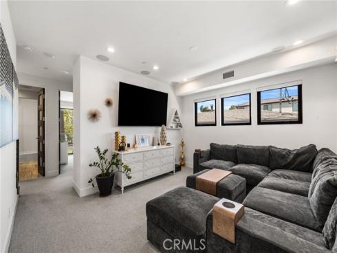 404 10th Street, Huntington Beach, CA