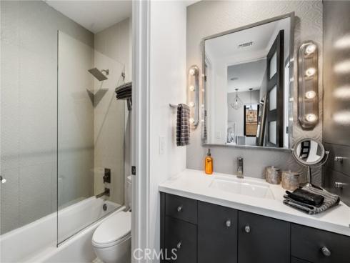 404 10th Street, Huntington Beach, CA