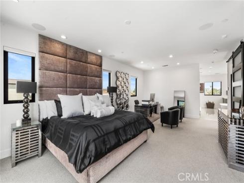 404 10th Street, Huntington Beach, CA