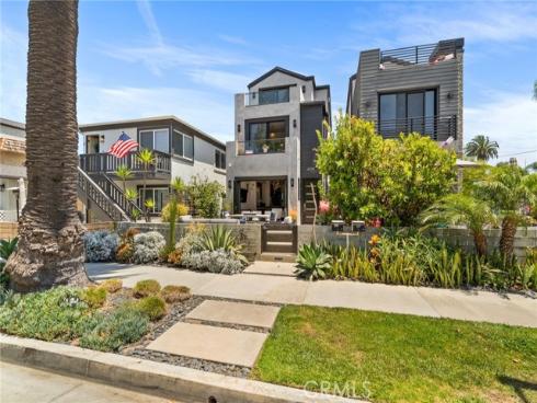 404 10th Street, Huntington Beach, CA