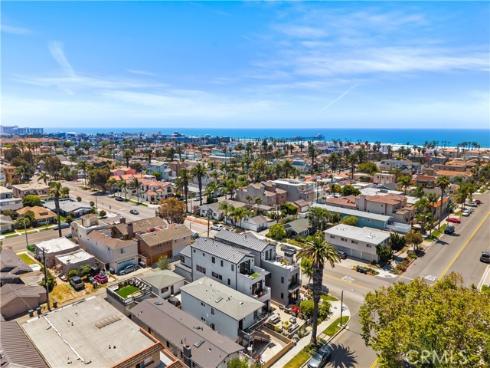 404 10th Street, Huntington Beach, CA