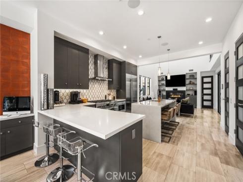 404 10th Street, Huntington Beach, CA