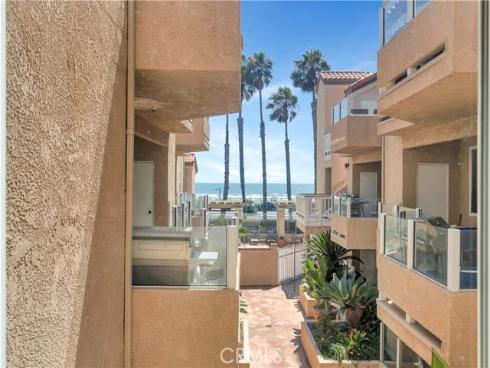 2000 Pacific Coast 203 Highway, Huntington Beach, CA