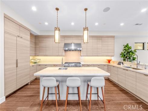 621 Frankfort Avenue, Huntington Beach, CA