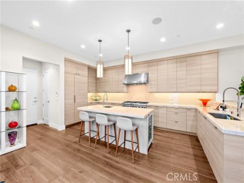 621 Frankfort Avenue, Huntington Beach, CA