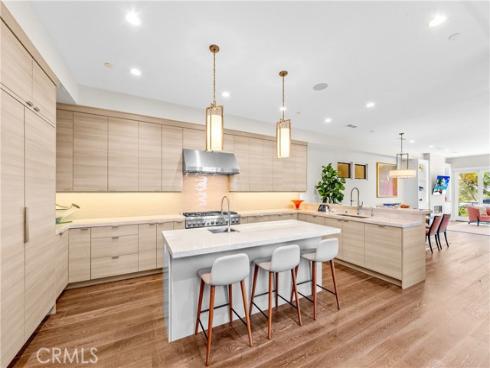 621 Frankfort Avenue, Huntington Beach, CA