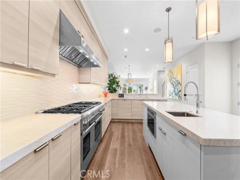 621 Frankfort Avenue, Huntington Beach, CA