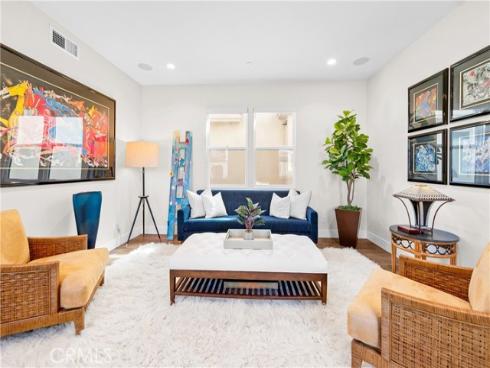 621 Frankfort Avenue, Huntington Beach, CA