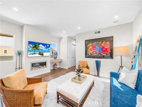 621 Frankfort Avenue, Huntington Beach, CA