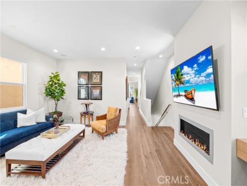 621 Frankfort Avenue, Huntington Beach, CA