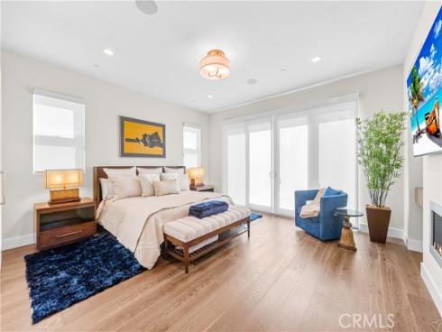 621 Frankfort Avenue, Huntington Beach, CA