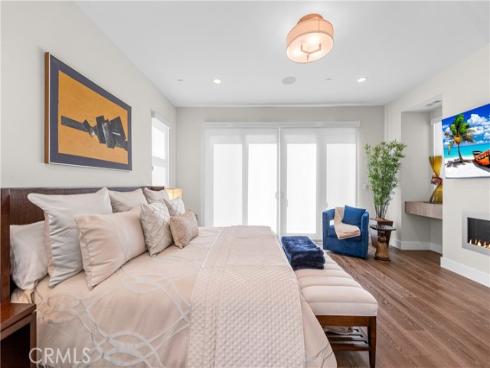 621 Frankfort Avenue, Huntington Beach, CA