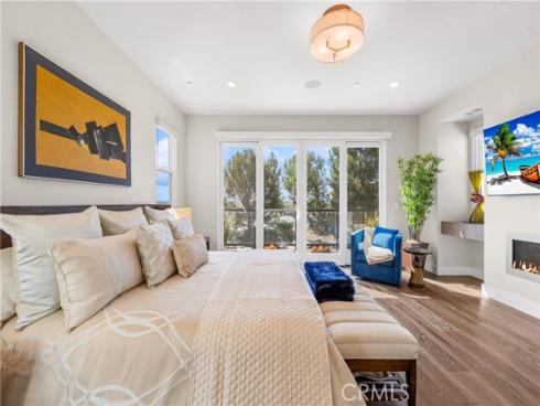 621 Frankfort Avenue, Huntington Beach, CA