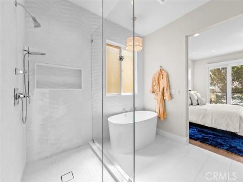 621 Frankfort Avenue, Huntington Beach, CA