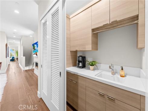 621 Frankfort Avenue, Huntington Beach, CA