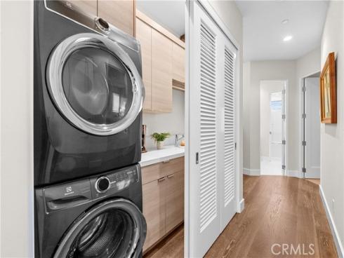 621 Frankfort Avenue, Huntington Beach, CA