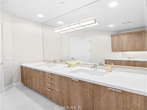 621 Frankfort Avenue, Huntington Beach, CA