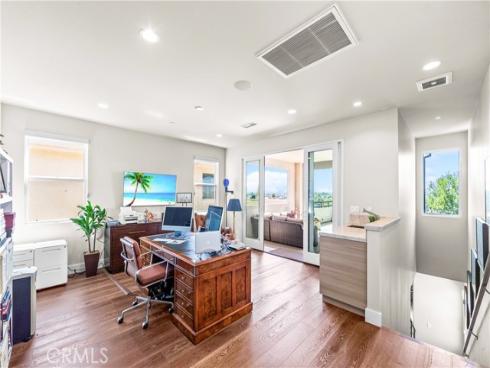 621 Frankfort Avenue, Huntington Beach, CA