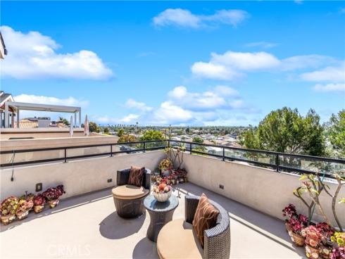 621 Frankfort Avenue, Huntington Beach, CA