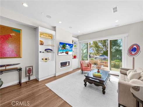 621 Frankfort Avenue, Huntington Beach, CA