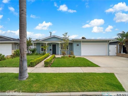 9591 Tarpon Drive, Huntington Beach, CA