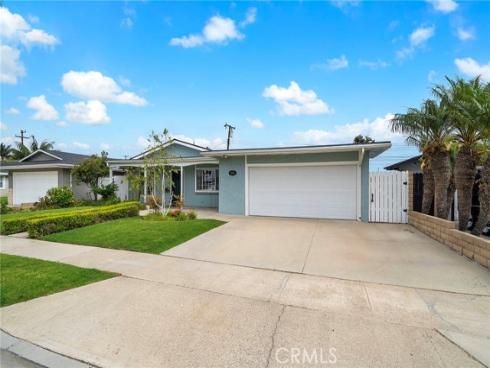 9591 Tarpon Drive, Huntington Beach, CA