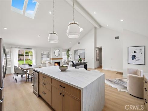 21791  Summerwind  , Huntington Beach, CA