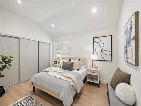 21791  Summerwind  , Huntington Beach, CA