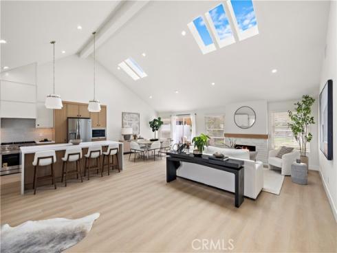 21791  Summerwind  , Huntington Beach, CA