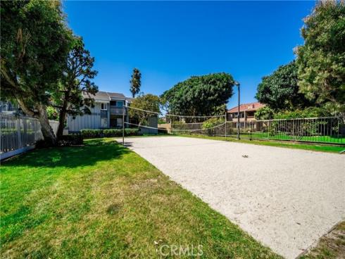 16932 Pacific Coast Highway 102 , Huntington Beach, CA