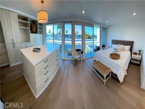 3981 Warner Avenue, Huntington Beach, CA