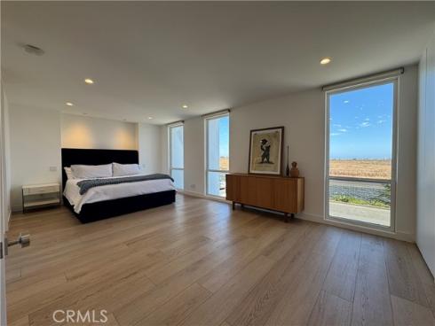 3981 Warner Avenue, Huntington Beach, CA