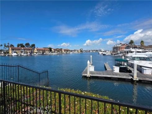 3981 Warner Avenue, Huntington Beach, CA