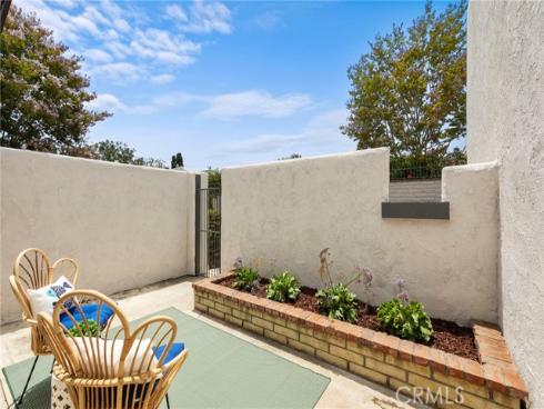 18683 Maplewood , Huntington Beach, CA