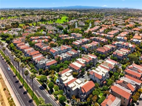 19239 Meadowood Cir , Huntington Beach, CA