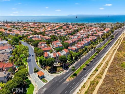 19239 Meadowood Cir , Huntington Beach, CA