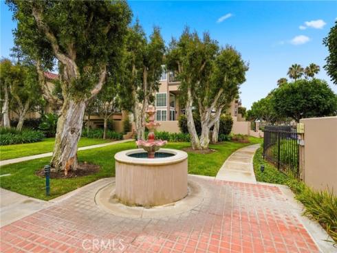 19239 Meadowood Cir , Huntington Beach, CA