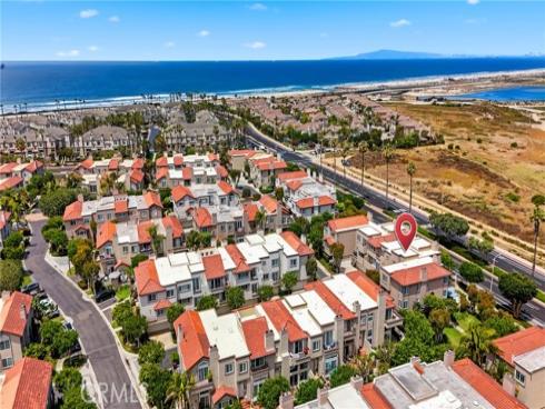 19239 Meadowood Cir , Huntington Beach, CA
