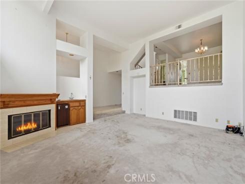 19239 Meadowood Cir , Huntington Beach, CA