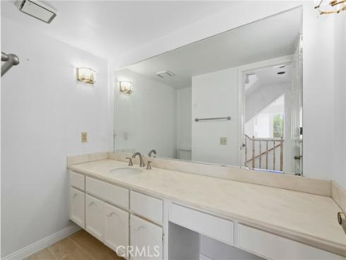 19239 Meadowood Cir , Huntington Beach, CA