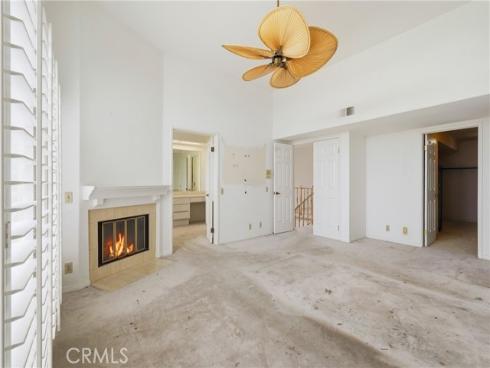 19239 Meadowood Cir , Huntington Beach, CA